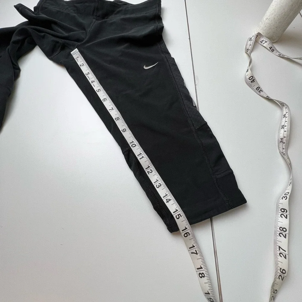 Nike approximate measurements